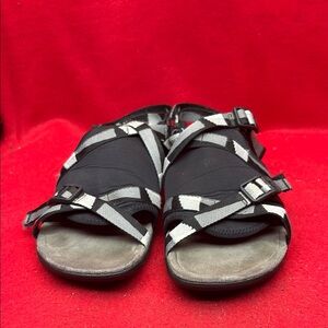 Black and Gray Strappy Sandals SZ 8 box 90